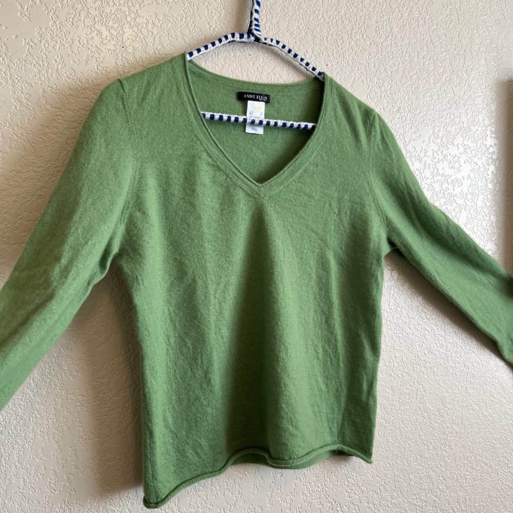 Anne Klein - Cropped V Neck Cashmere Sweater Green Women's Small